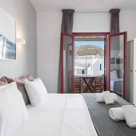 Archipelagos * Naousa (Paros)